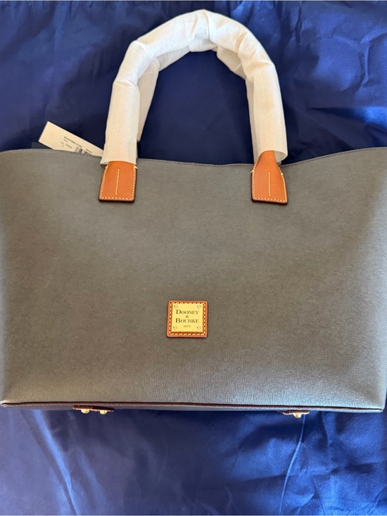 Dooney & Bourke Handbags - NWT Dooney & Bourke Russel Pebbly Gray Tote with duster